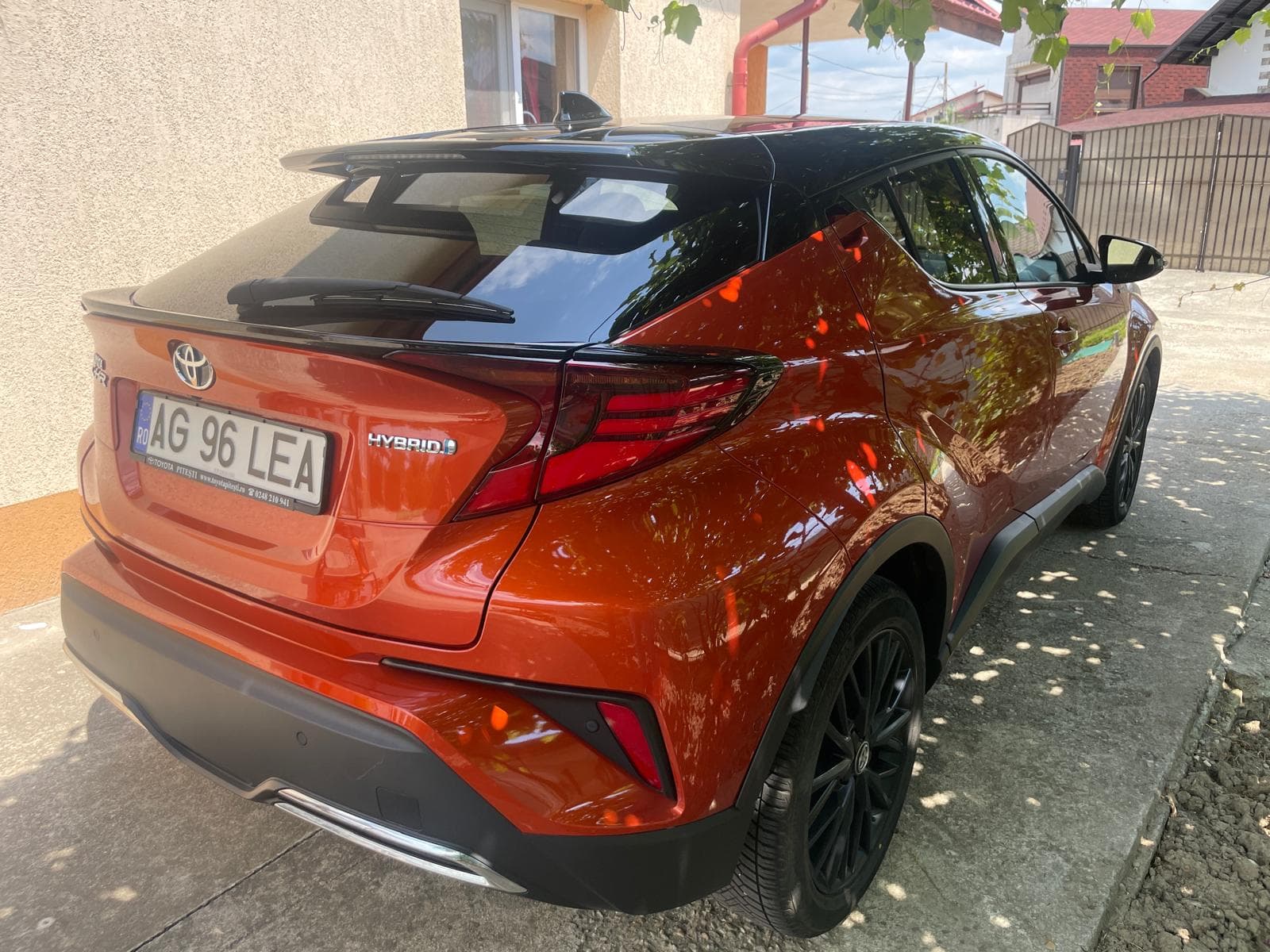 car-image