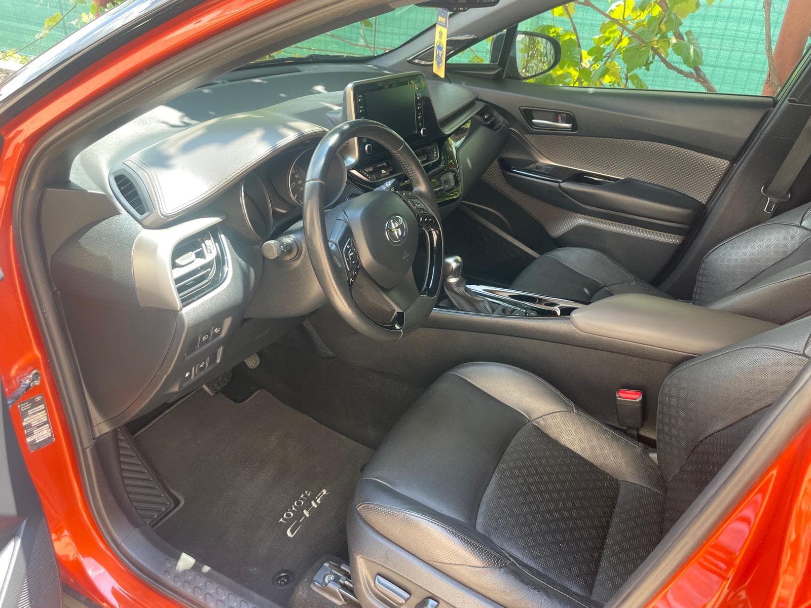 car-image