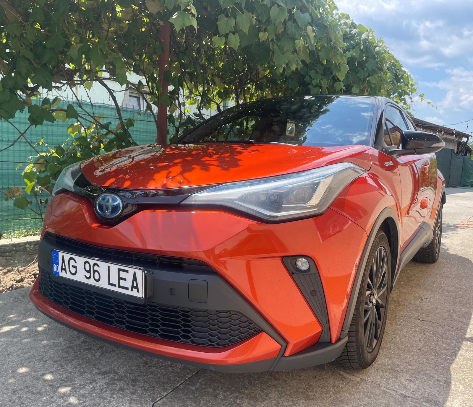 car-image