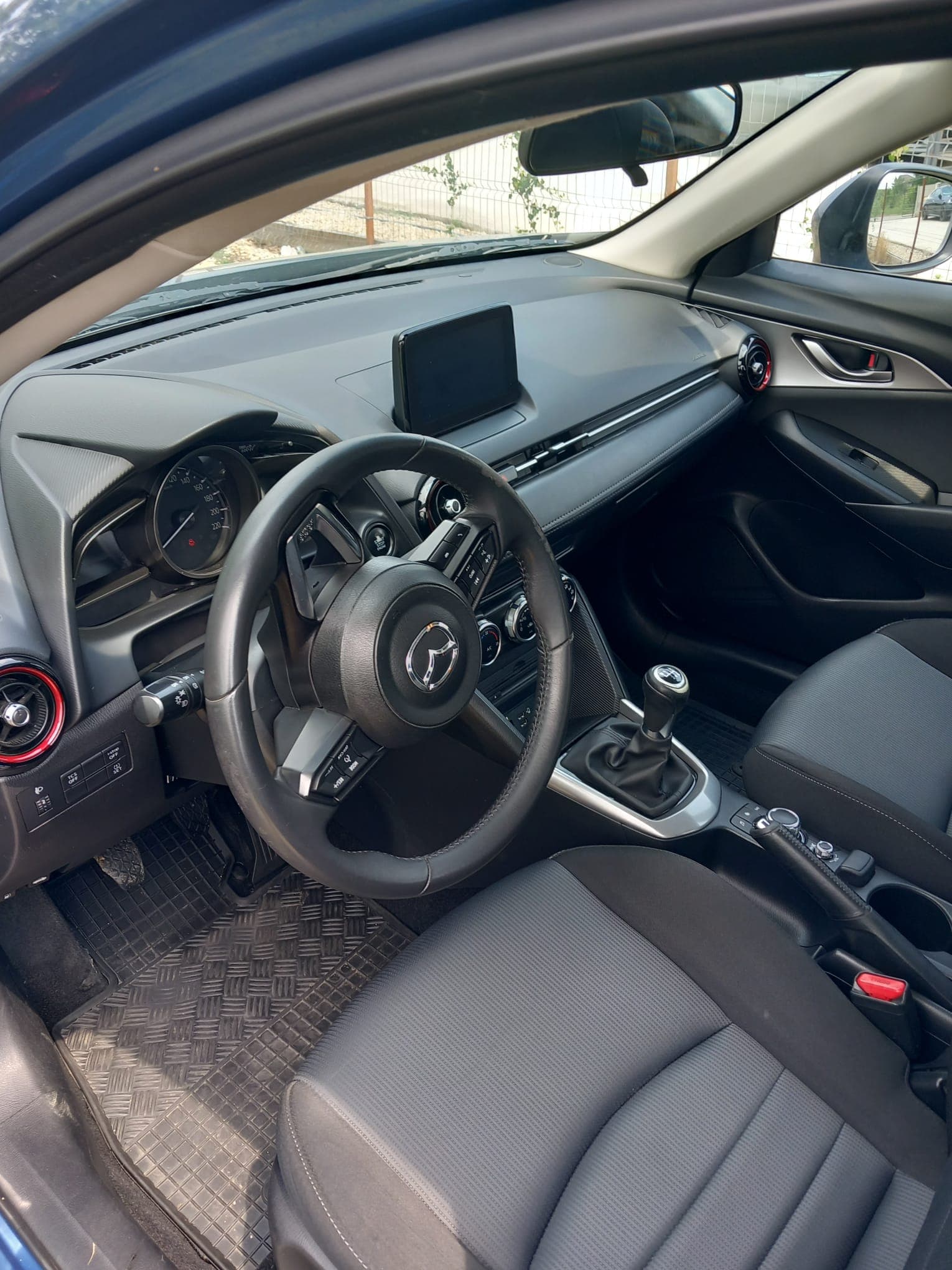 car-image